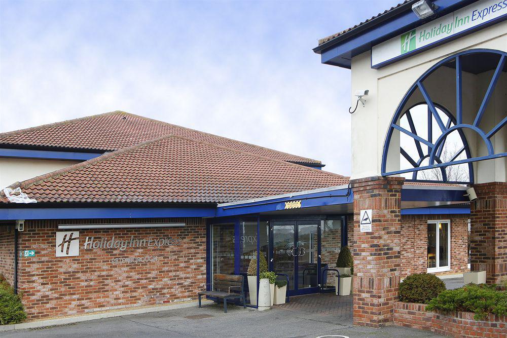 Holiday Inn Express Peterborough By Ihg Extérieur photo