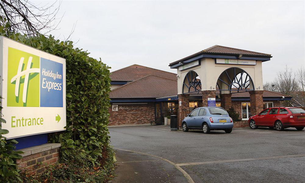 Holiday Inn Express Peterborough By Ihg Extérieur photo