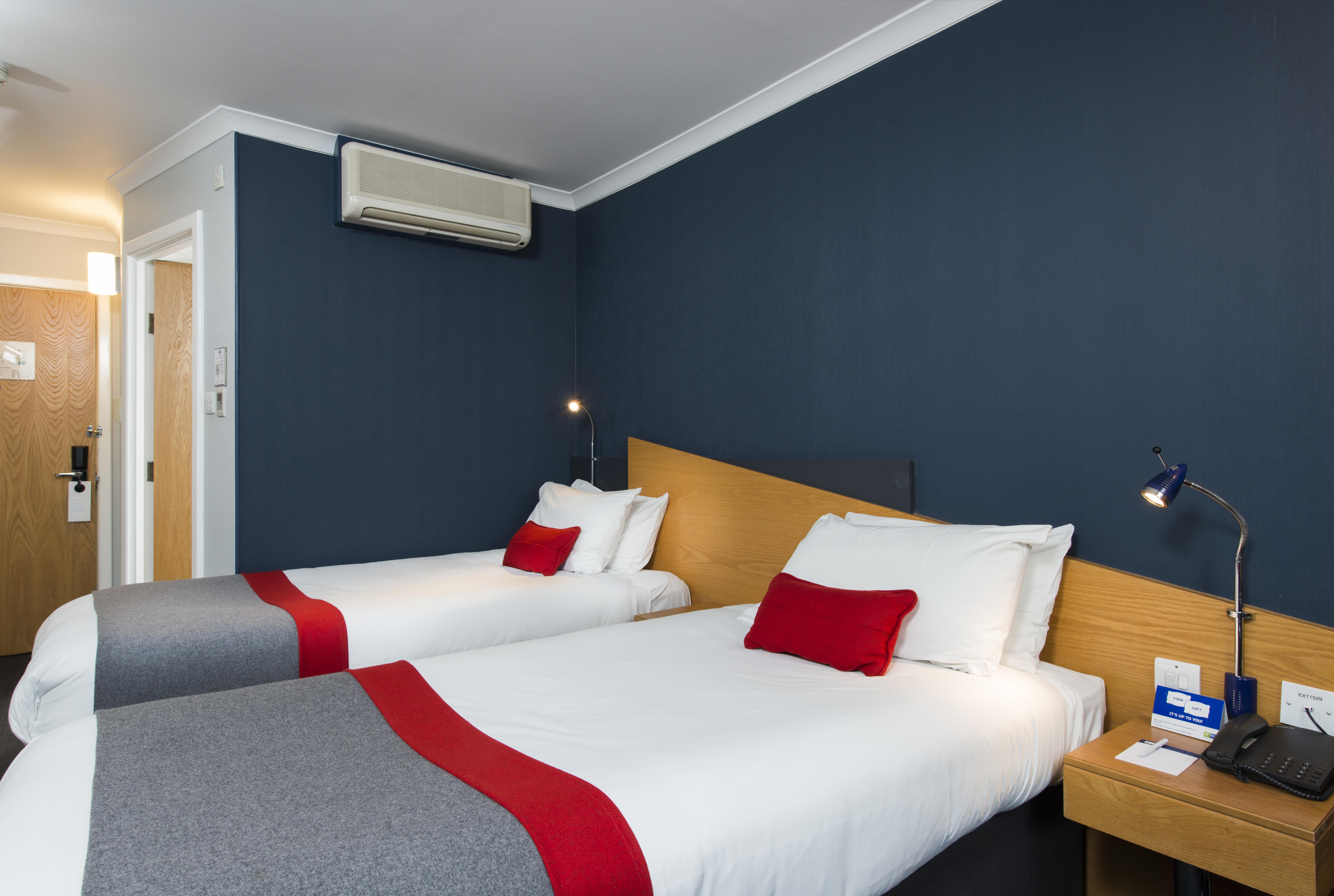 Holiday Inn Express Peterborough By Ihg Extérieur photo