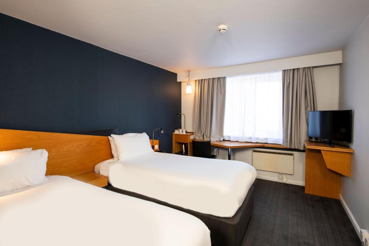 Holiday Inn Express Peterborough By Ihg Extérieur photo