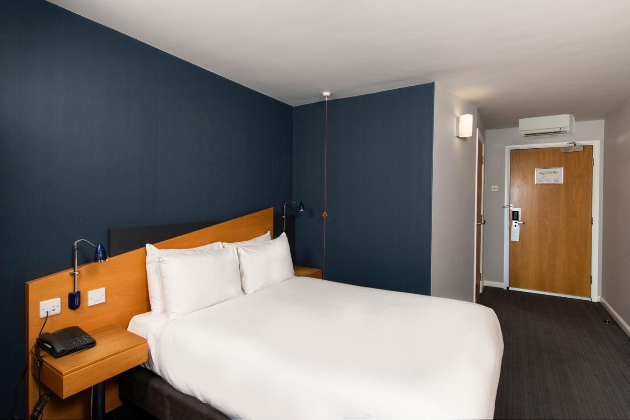 Holiday Inn Express Peterborough By Ihg Extérieur photo