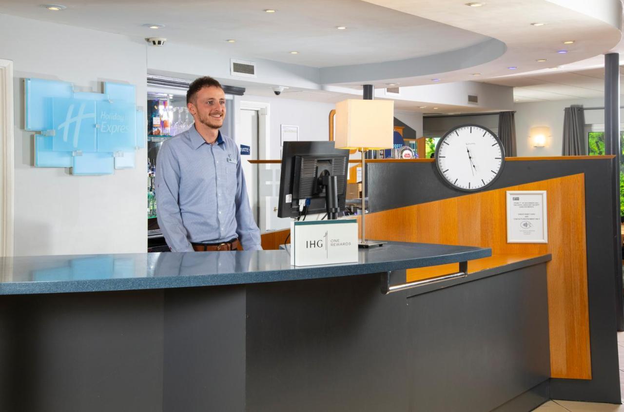 Holiday Inn Express Peterborough By Ihg Extérieur photo