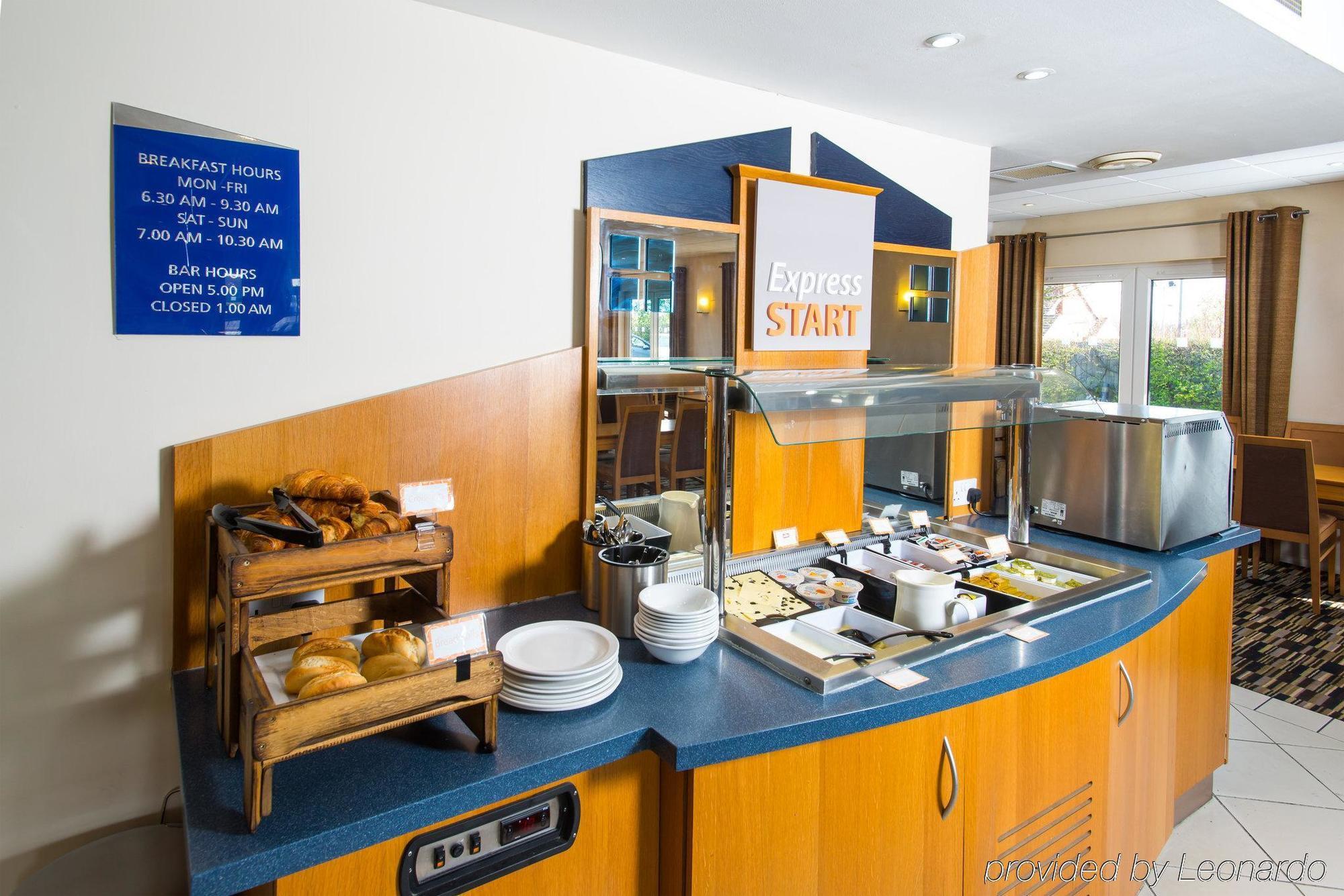 Holiday Inn Express Peterborough By Ihg Extérieur photo