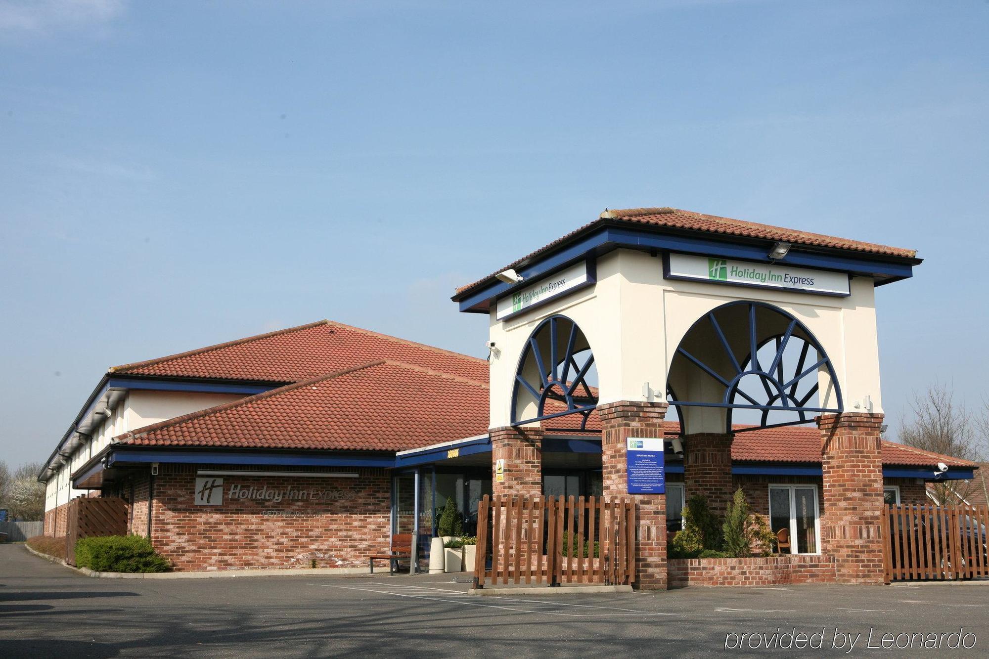 Holiday Inn Express Peterborough By Ihg Extérieur photo