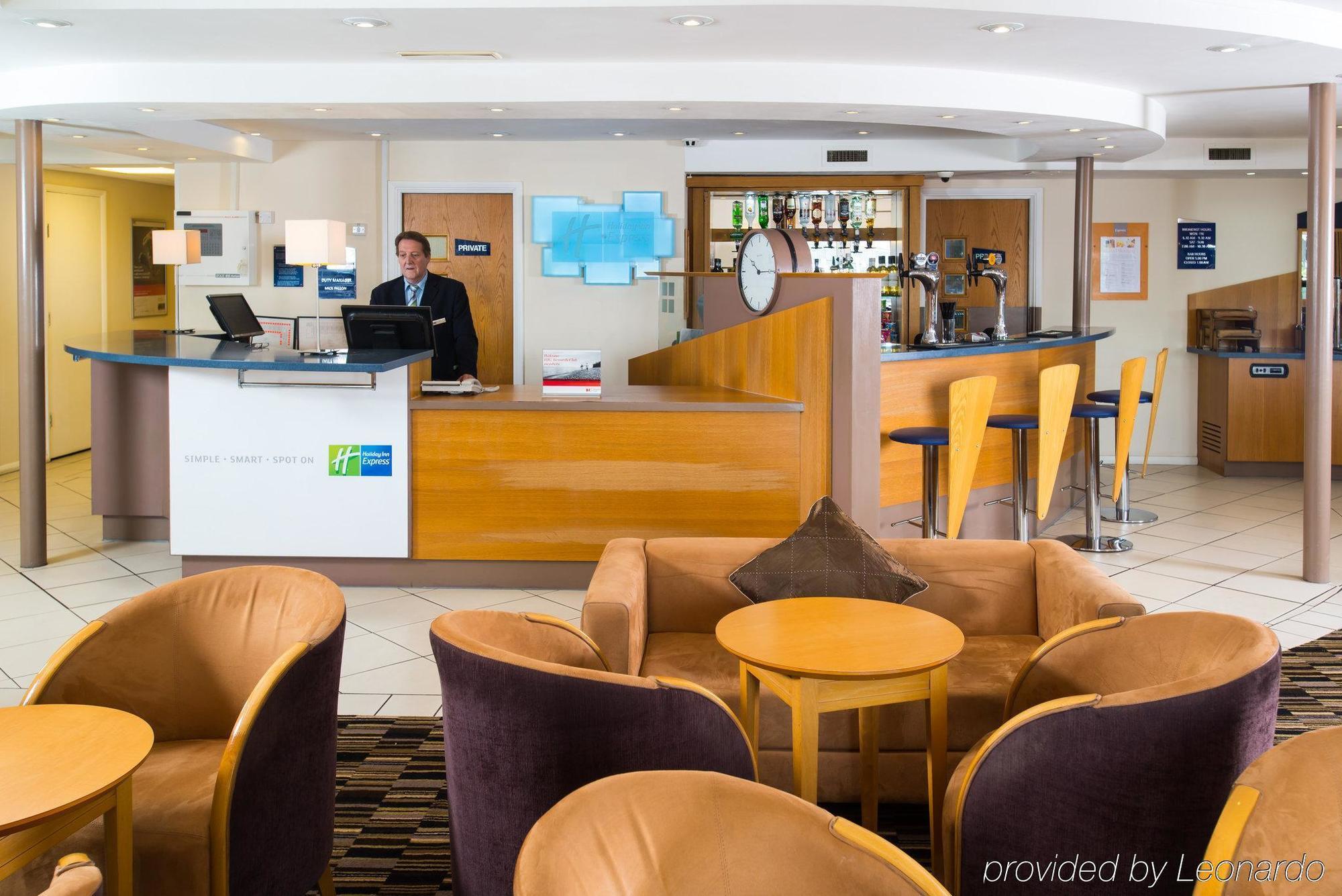 Holiday Inn Express Peterborough By Ihg Extérieur photo
