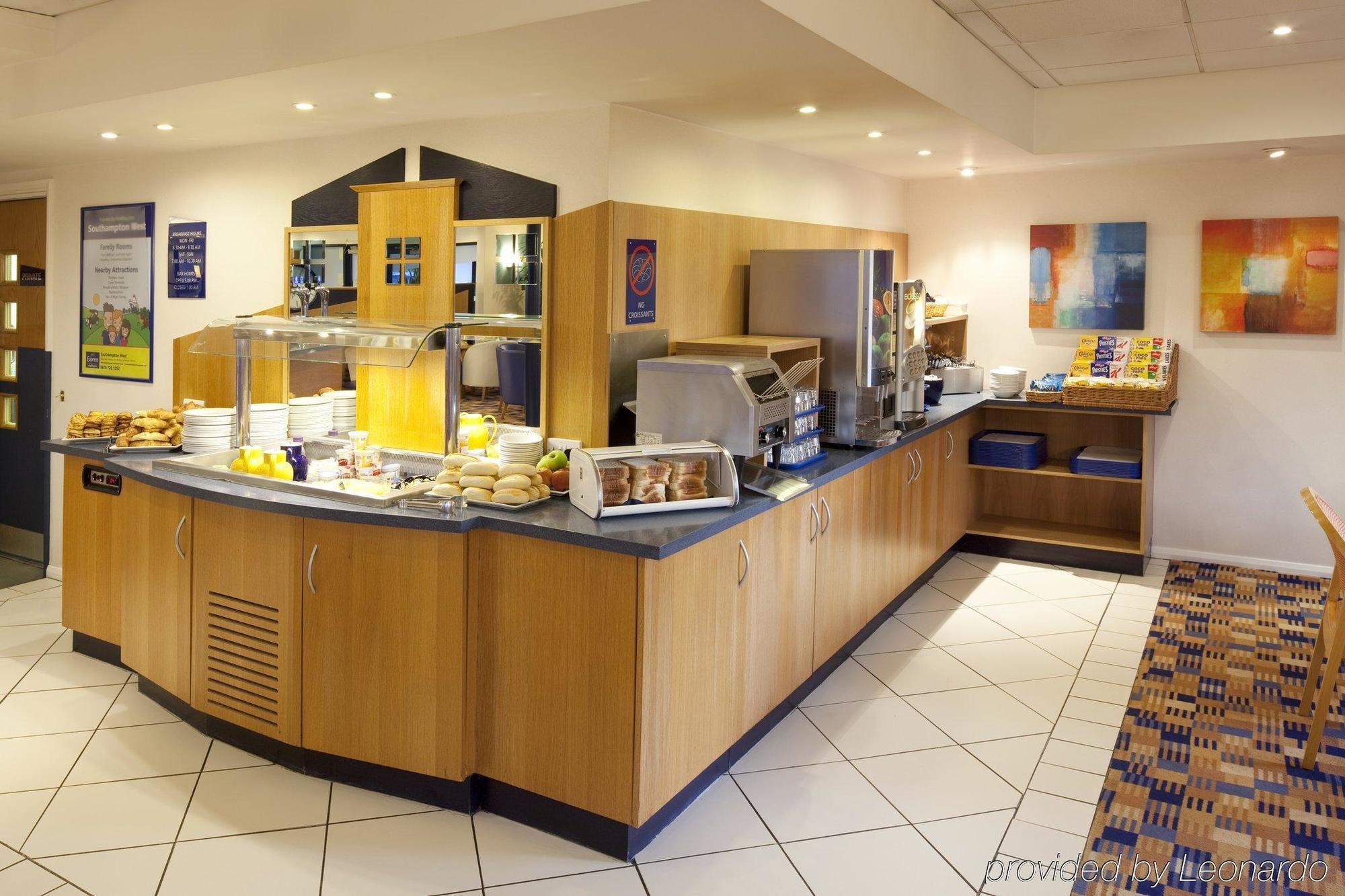 Holiday Inn Express Peterborough By Ihg Extérieur photo