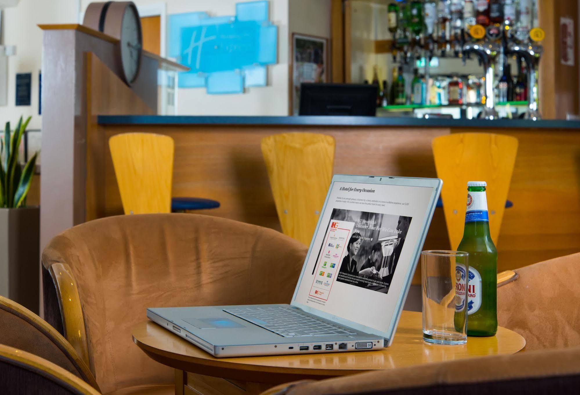 Holiday Inn Express Peterborough By Ihg Extérieur photo